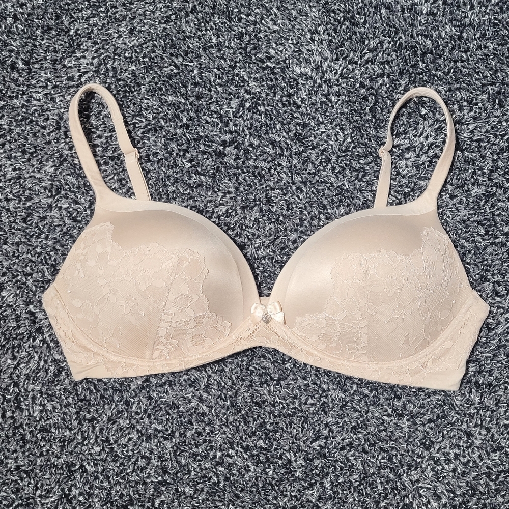 Victoria Secret Body By Victoria No Wire Bra 36 D Beige Tan Floral Lace Bow